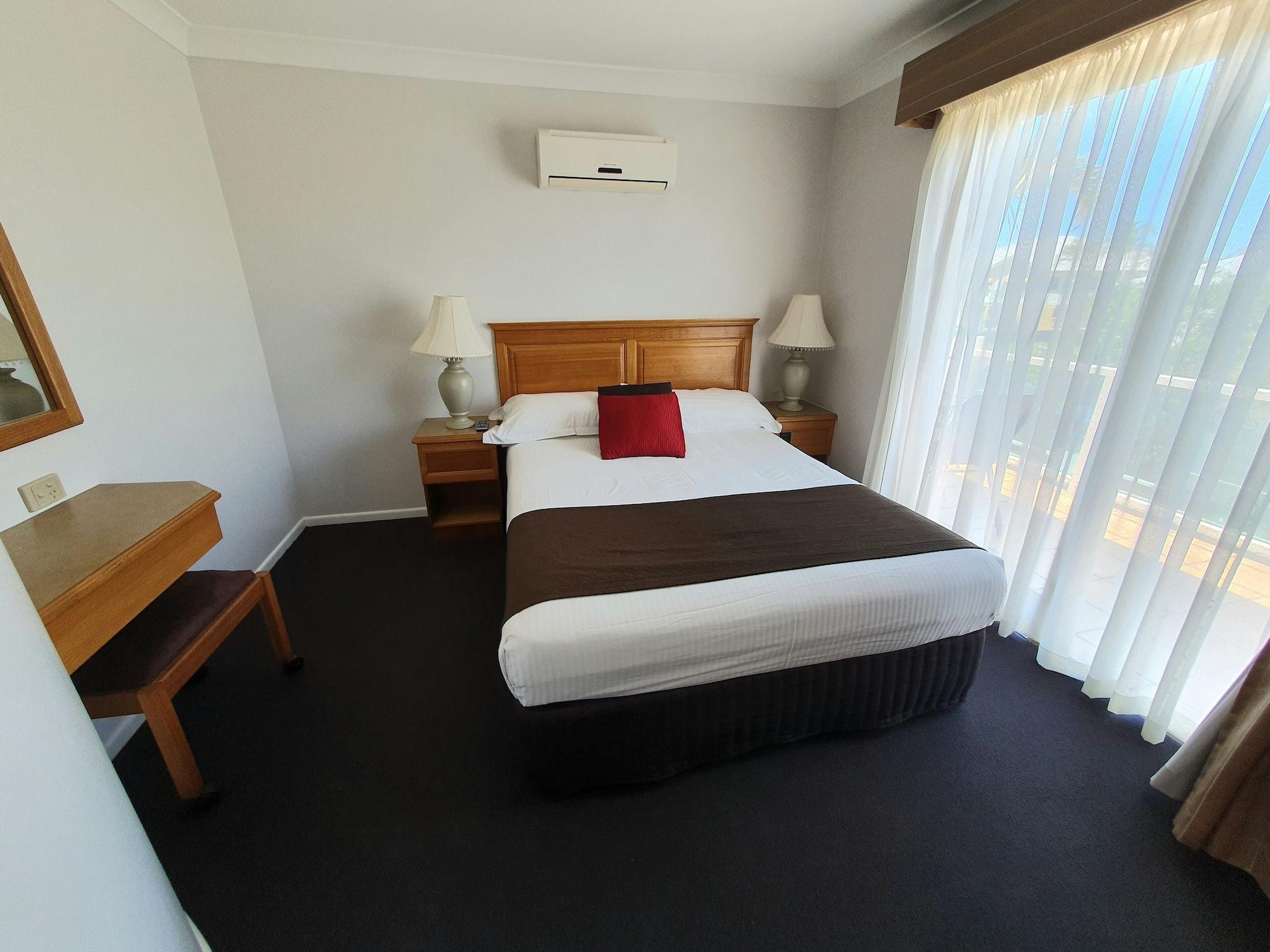 Mcnevins Maryborough Motel Exterior foto